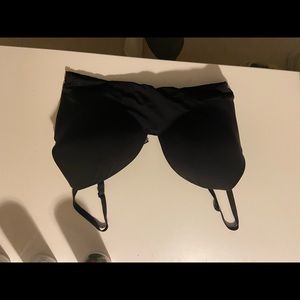 32D black Victoria secret bra